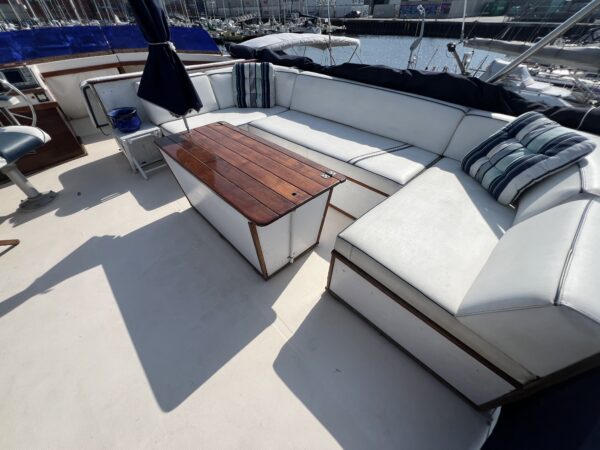 Bayliner 4050 Bodega - Image 10