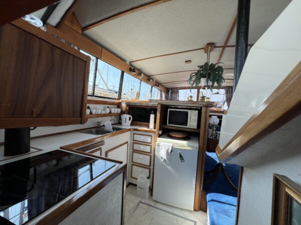 Bayliner 4050 Bodega - Image 29