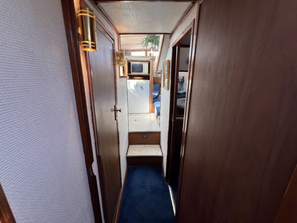 Bayliner 4050 Bodega - Image 28
