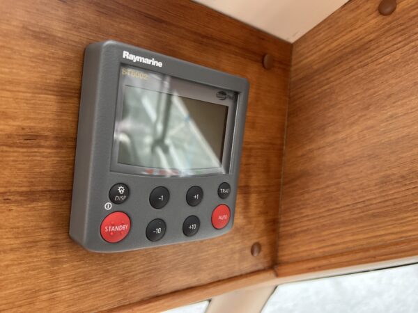 Saga 310 - Image 15