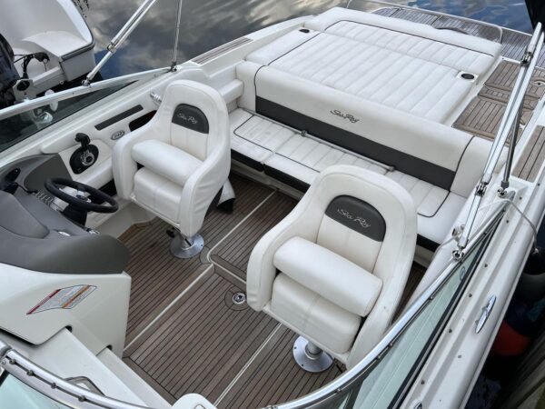 Sea Ray 240 Sun Sport - Image 3