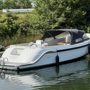 Interboat Intender 780