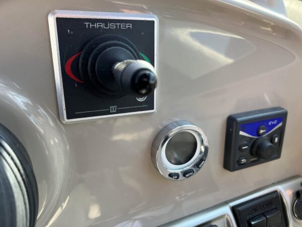 Larson 274 Cabrio (DIESEL) - Image 16