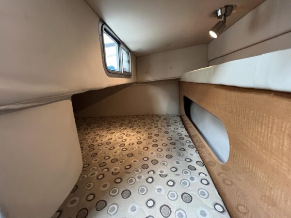 Larson 274 Cabrio (DIESEL) - Image 23