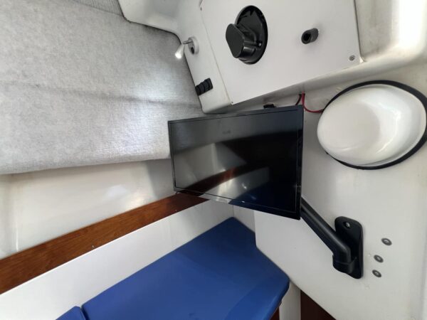 Beneteau Antares 620 - Image 21