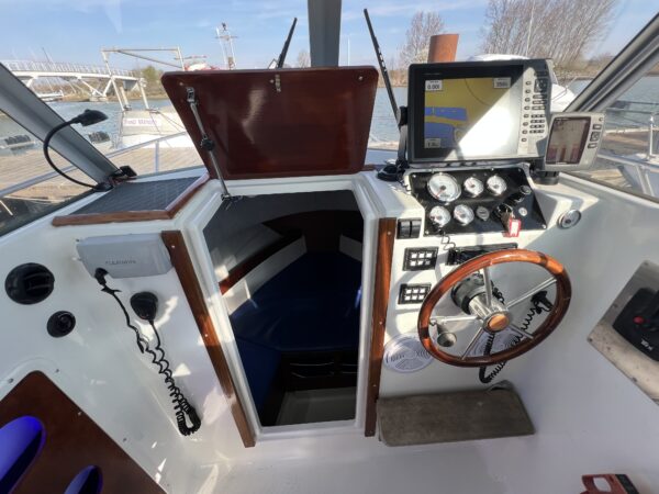 Beneteau Antares 620 - Image 11