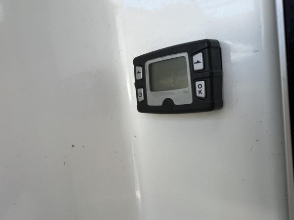 Beneteau Antares 8 - Image 14