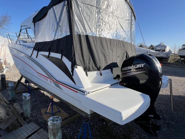 Beneteau Antares 8 - Image 3