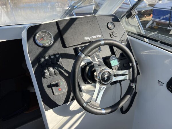 Beneteau Antares 8 - Image 11
