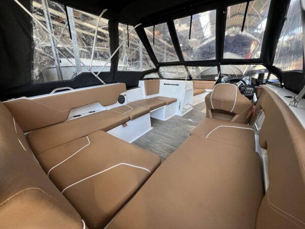 Glastron GTD 220 - Image 12