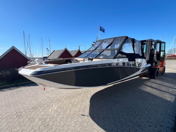 Glastron GTD 220